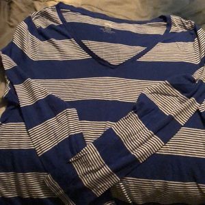 Stretchy old navy long sleeve shirt